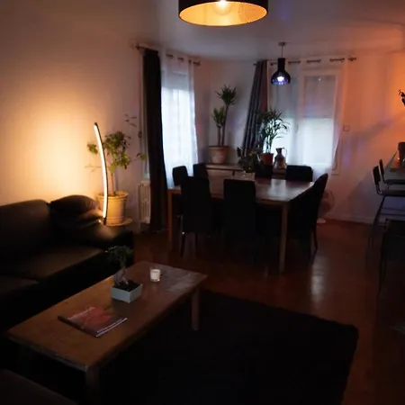 Maison Chaleureuse 6, 8 Personnes Quartier Palente 3 Holiday home