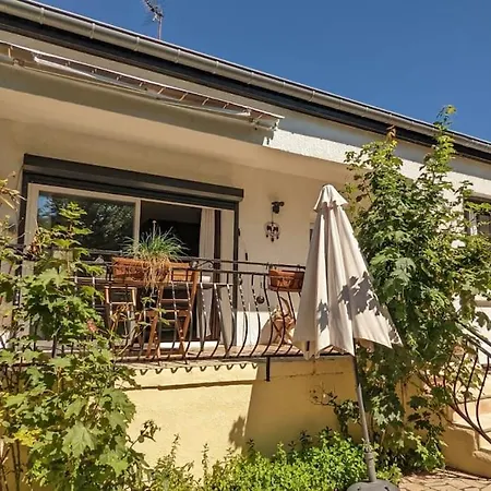 Vakantiehuis Maison Chaleureuse 6, 8 Personnes Quartier Palente 3