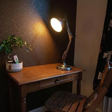 Maison Chaleureuse 6, 8 Personnes Quartier Palente 3 *